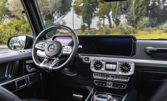 Mercedes-Benz G-Class • 2019 • 30,800 km 13
