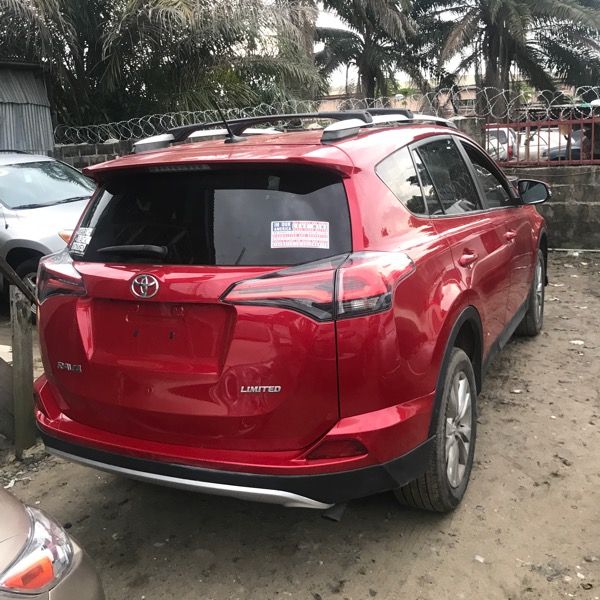 Toyota RAV4 • 2010 • 34 km 2