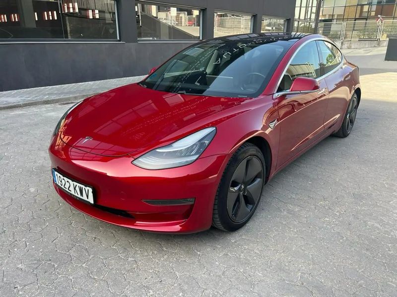 Tesla Model 3 • 2019 • 22,000 km 1