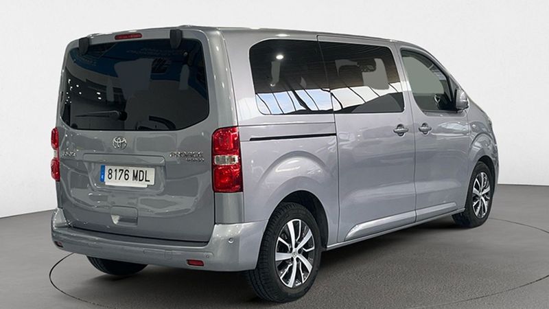 Toyota Hiace Van • 2023 • 29,973 km 4