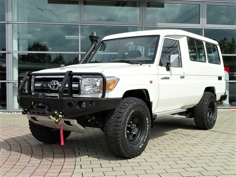 Toyota Land Cruiser • 2021 • 84,890 km 5