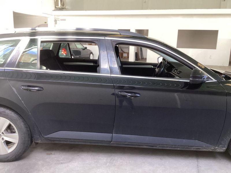 Škoda Superb • 2017 • 158,000 km 4