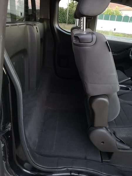 Nissan Navara • 2010 • 264,000 km 4