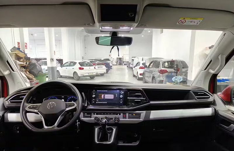 Volkswagen California • 2023 • 33,739 km 5