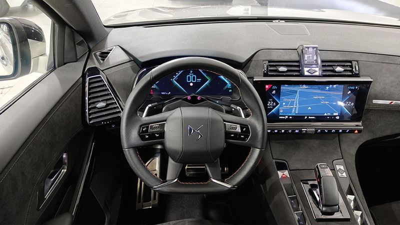 Citroën DS5 • 2022 • 18,557 km 12