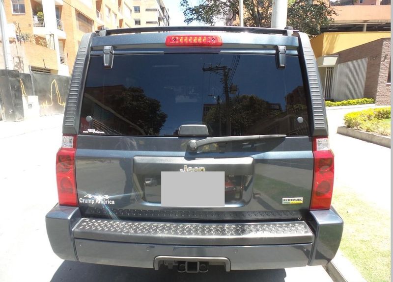 Jeep Commander • 2007 • 150,000 km 3