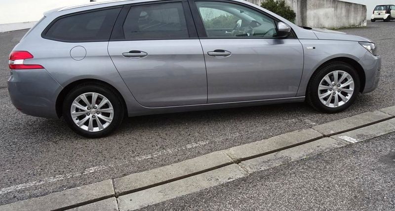 Peugeot 308 • 2017 • 79,999 km 8