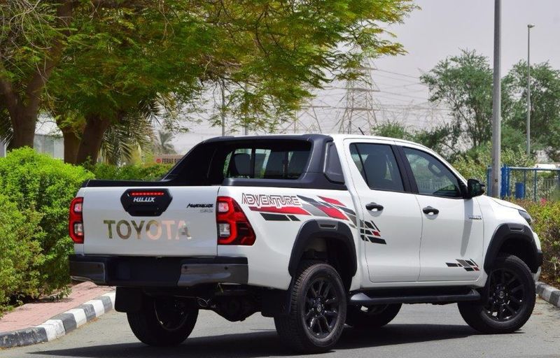 Toyota Hilux • 2023 • 28,000 km 4