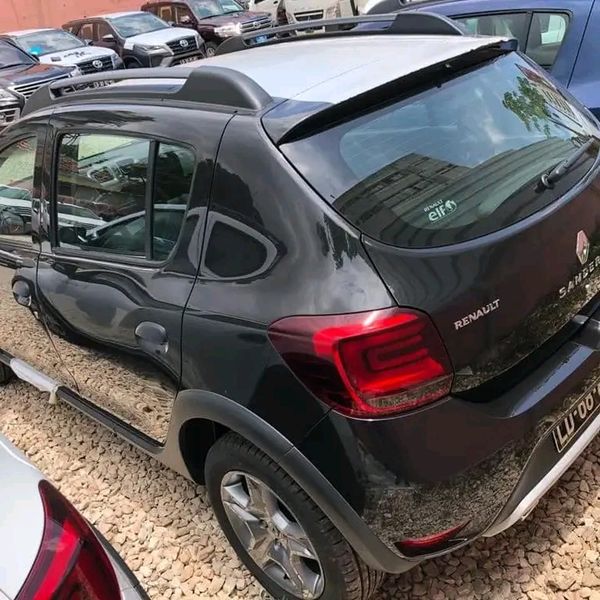 Renault Sandero • 2020 • 50,000 km 3