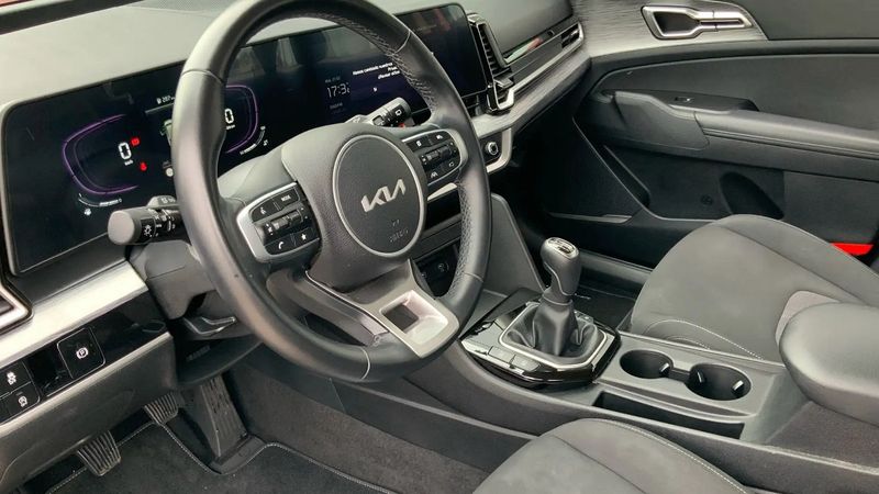 Kia Sportage • 2023 • 17,531 km 2
