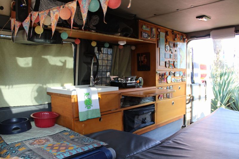 Land Rover Defender • 2002 • 357,338 km 4