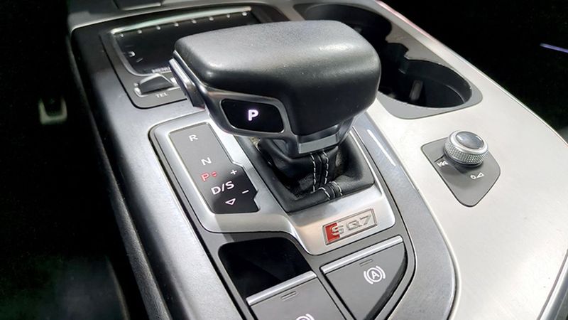 Audi SQ7 • 2018 • 108,000 km 9