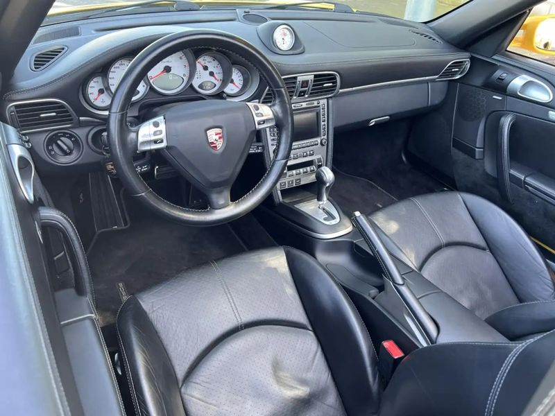 Porsche 911 Turbo • 2008 • 71,000 km 12