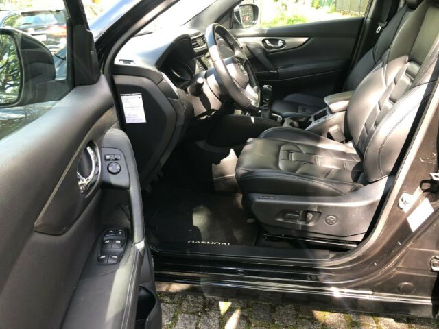 Nissan Qashqai • 2018 • 104,820 km 10