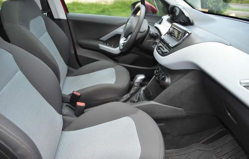 Peugeot 2008 • 2014 • 93,000 km 4