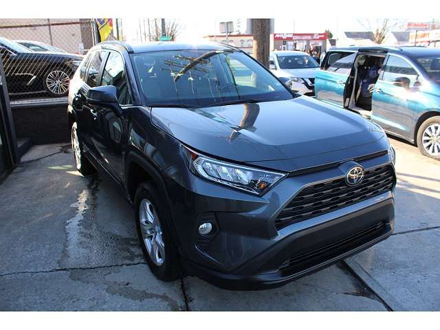 Toyota RAV4 Hybrid • 2020 • 12,345 km 1