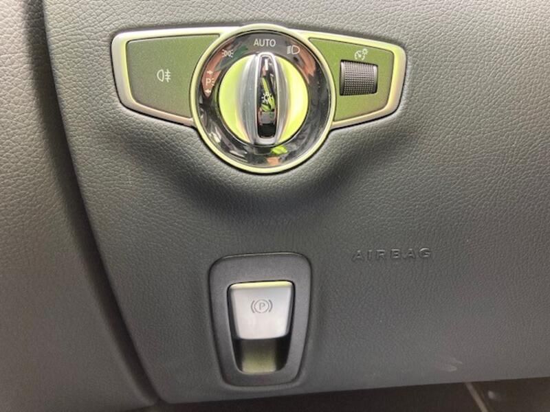 Mercedes-Benz E-Class • 2020 • 30,038 km 30