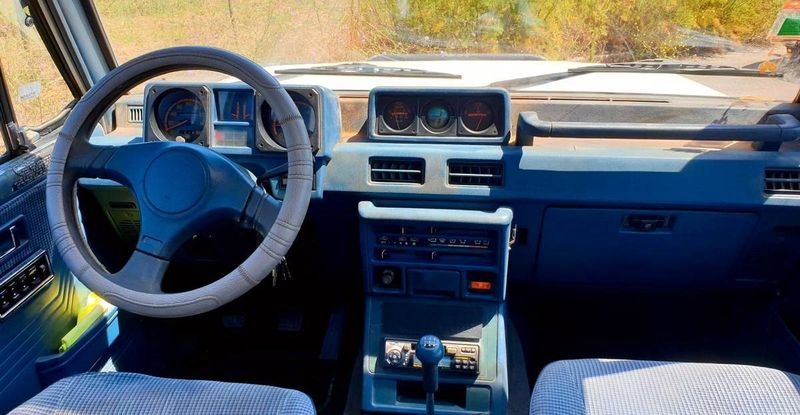 Mitsubishi Pajero • 1988 • 300,000 km 8