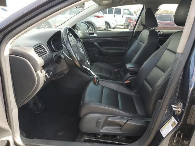 Volkswagen Jetta SportWagen • 2010 • 10,000 mi 6