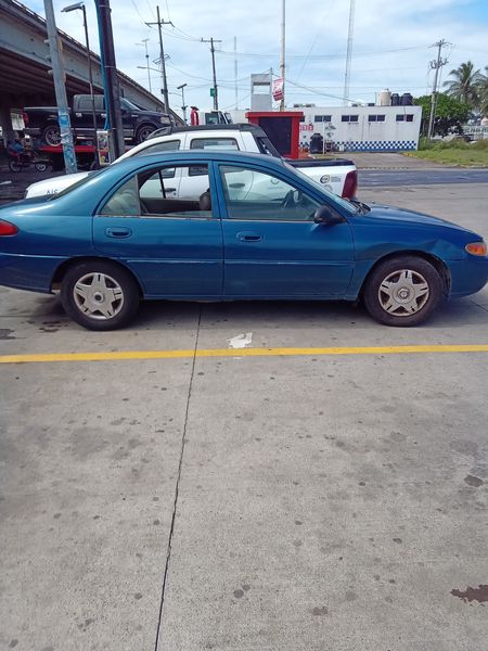 Ford Escort • 1998 • 240,000 km 1
