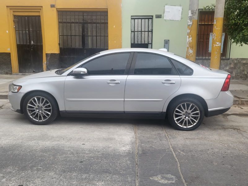 Volvo S40 • 2009 • 100 km 3