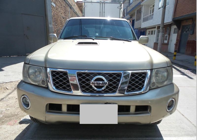 Nissan Patrol • 2009 • 130,000 km 2