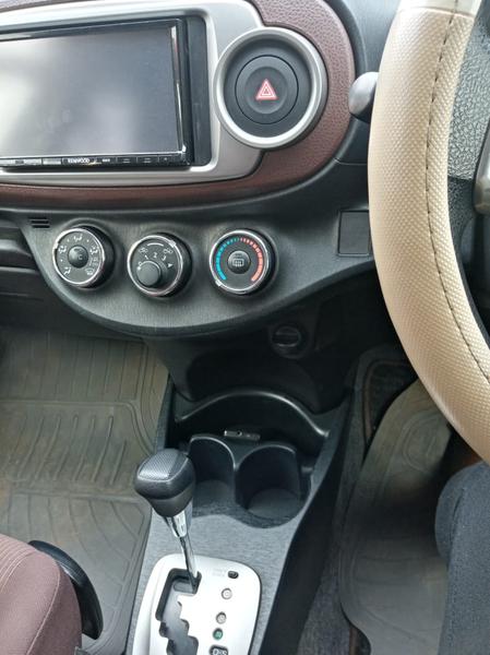 Toyota Vitz • 2012 • 110,960 km 4