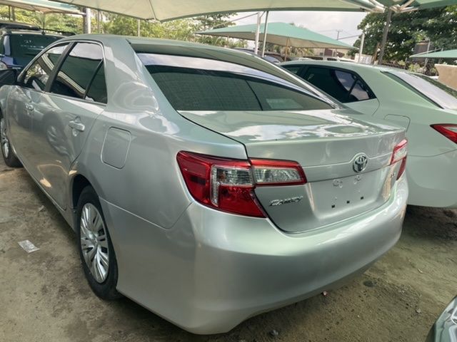 Toyota Camry • 2012 • 35 km 2