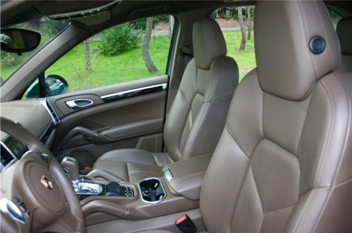 Porsche Cayenne • 2011 • 126,000 km 2