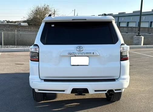 Toyota 4-Runner • 2022 • 33,000 km 4