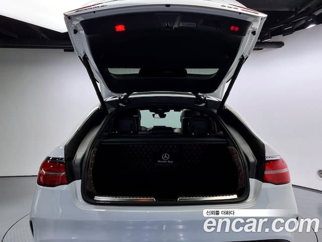 Mercedes-Benz GLE • 2018 • 102 km 15