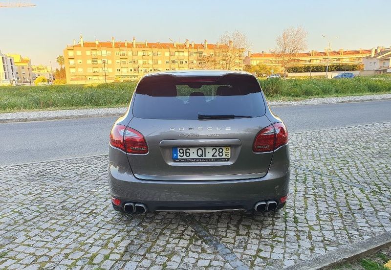 Porsche Cayenne • 2012 • 101,000 km 3