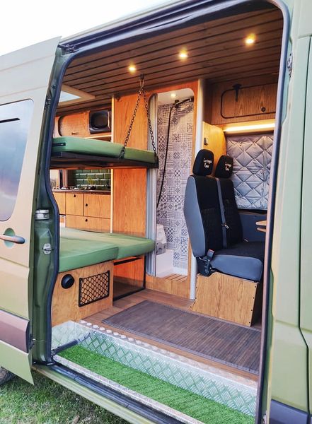 Mercedes-Benz Sprinter • 2009 • 150,000 km 5