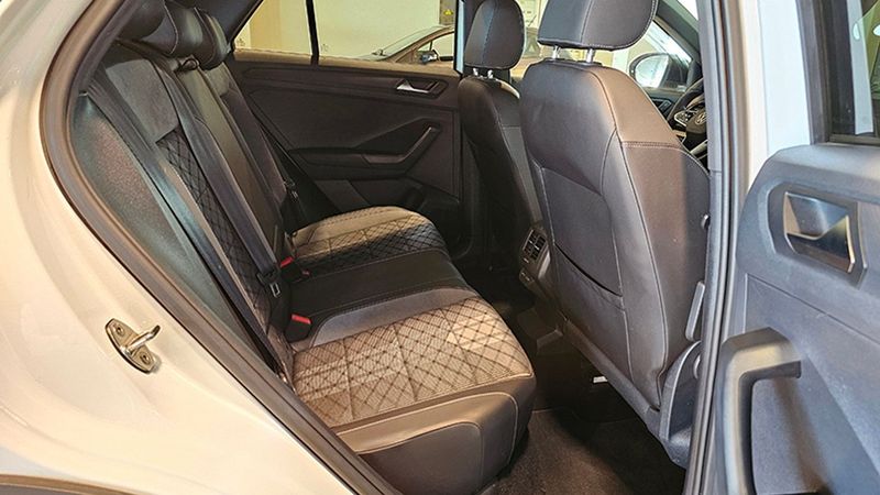 Volkswagen T-Cross • 2023 • 18,456 km 16