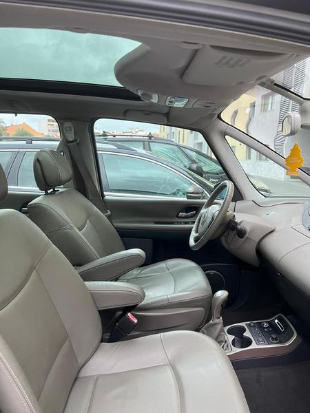 Renault Espace • 2009 • 98,000 km 5