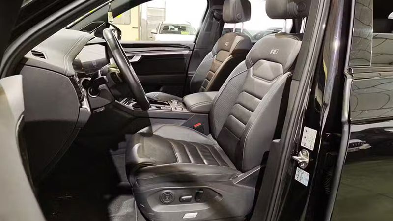 Volkswagen Touareg • 2019 • 94,801 km 17