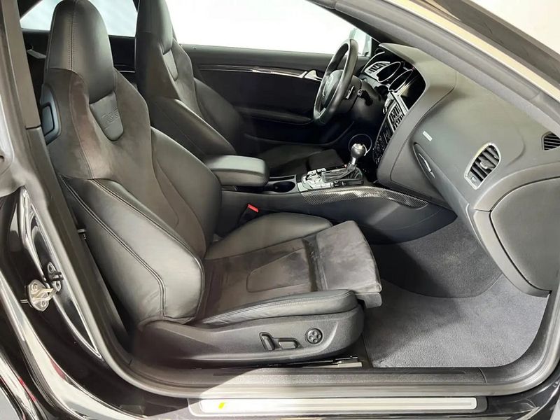 Audi RS5 • 2011 • 160,000 km 5