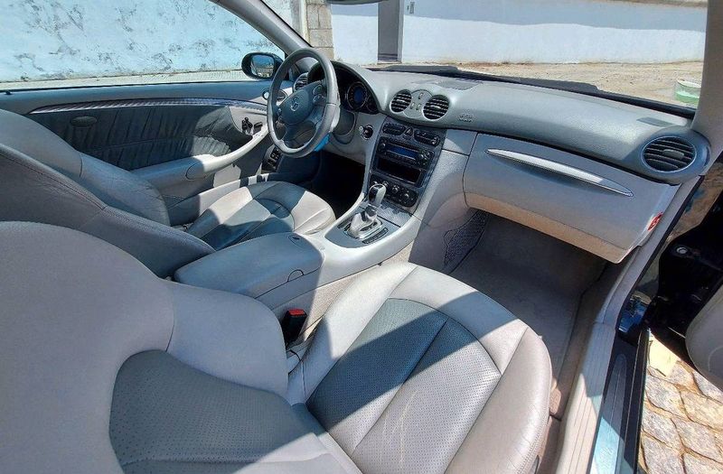 Mercedes-Benz CLK-Class • 2003 • 199,999 km 3