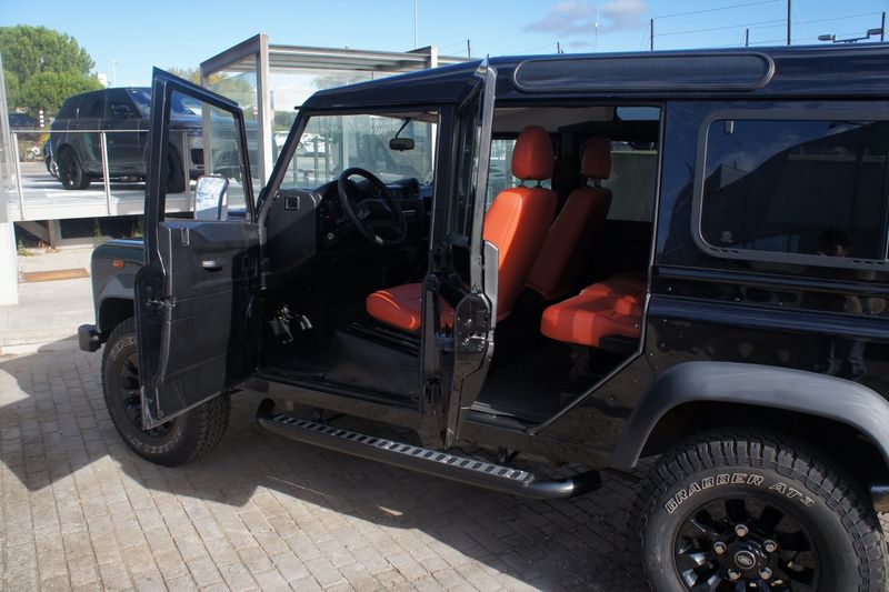 Land Rover Defender • 2012 • 80,000 km 13