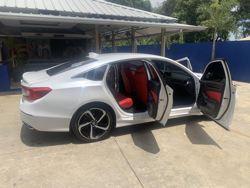 Honda Accord • 2018 • 38,000 km 2