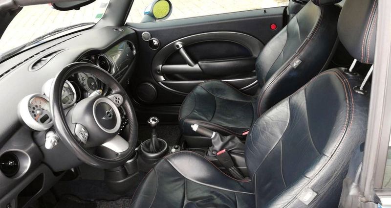 MINI Hardtop 2 Door • 2006 • 90,000 km 5