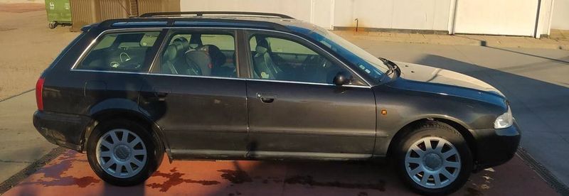Audi A4 • 1999 • 250,000 km 2