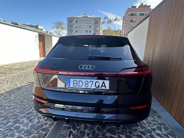 Audi Q8 • 2023 • 12,000 km 1