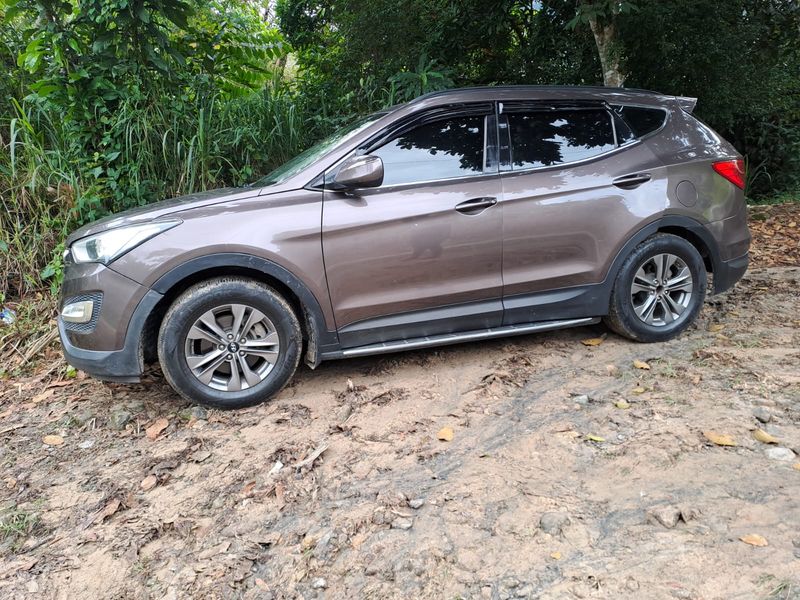 Hyundai Santa Fe • 2015 • 206,364 km 3