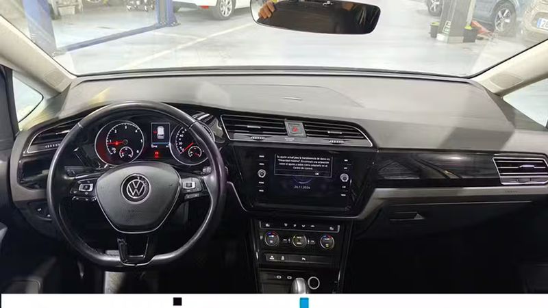 Volkswagen Touran • 2021 • 52,948 km 8