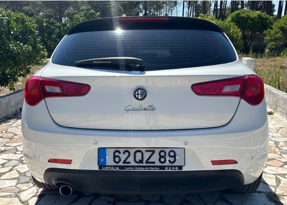Alfa Romeo Giulietta • 2016 • 180,000 km 3