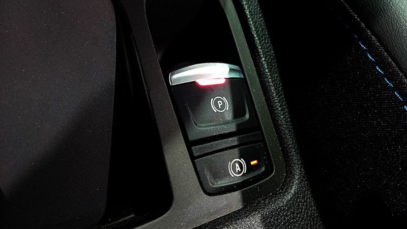 Renault Clio • 2023 • 10,831 km 34