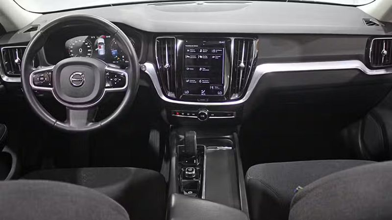 Volvo V60 Cross Country • 2022 • 72,673 km 2