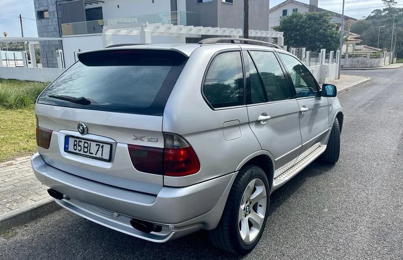 BMW X5 • 2002 • 264,000 km 2