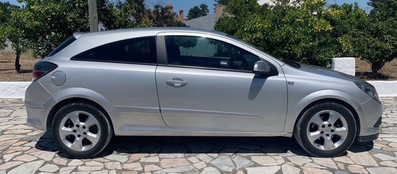 Opel Astra • 2006 • 280,000 km 2